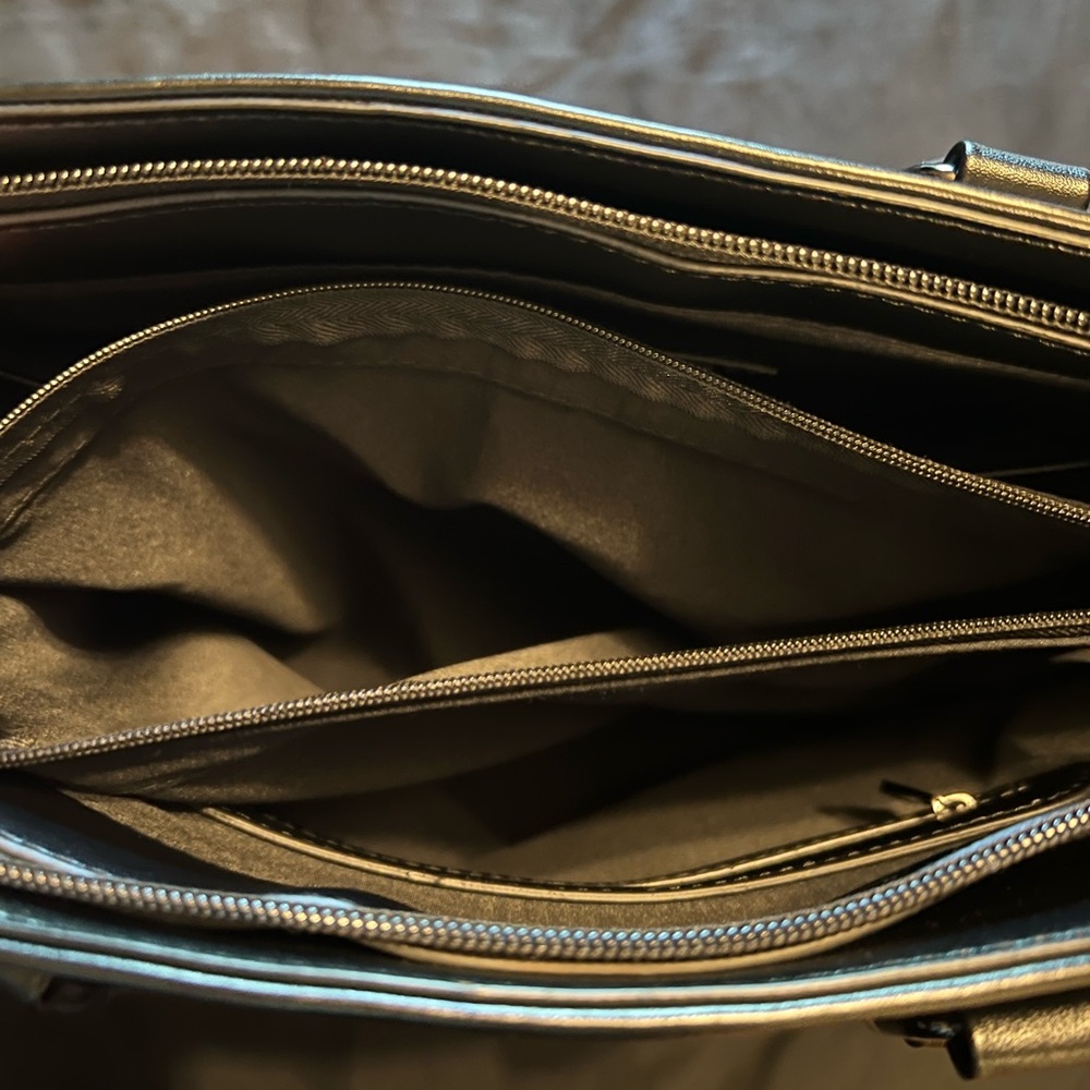 Bad Behavior Inc Charlotte Purse - Picture 9 of 15